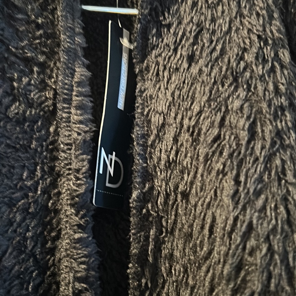 “Polyester Cardigan” - Picture 3 of 5